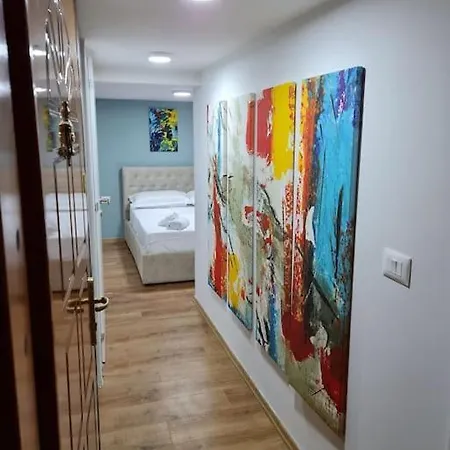 Aqua Gem Τίρανα